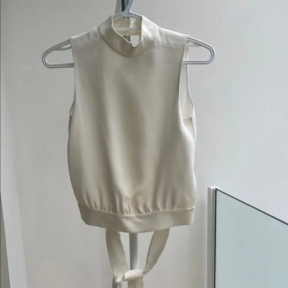 Ivory white sleeveless 100% Silk blouse - Picture 1 of 4